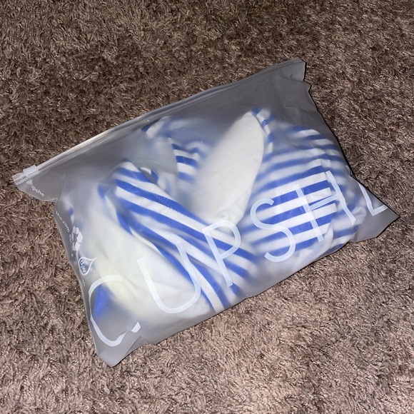 Cupshe Striped Ruffled One Piece - Picture 7 of 7